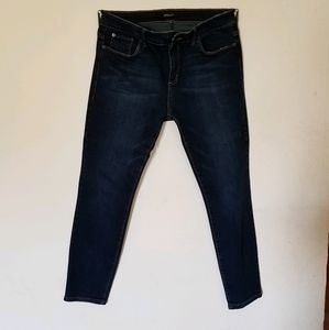 NWOT STS Blue tapered skinny jeans 31
